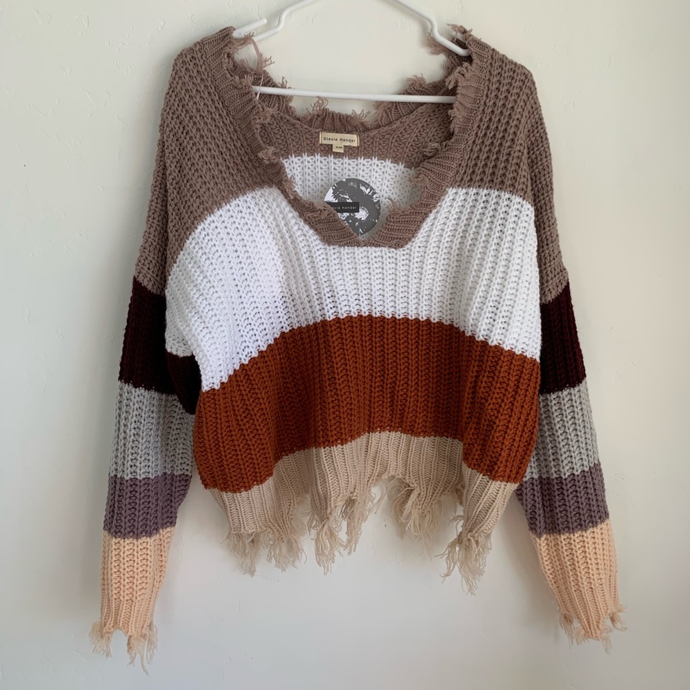 Popular destroyed Sweater •Never been worn•